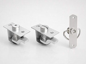 Self-Adjusting Compression Latch